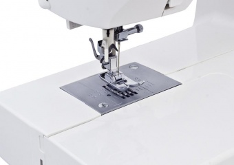 Швейная машина с микропроцессорным управлением Singer Starlet 6680